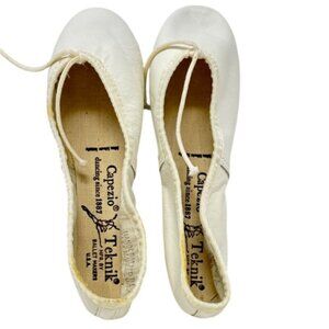 Capezio Girls Size 2.5B White Leather Ballet Shoes